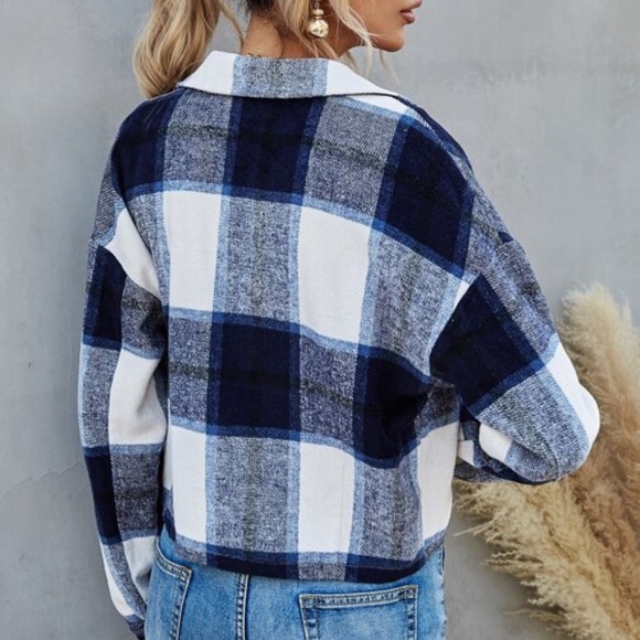 Cozy Plaid Button Cropped Jacket Shacket - Picture 5 of 5